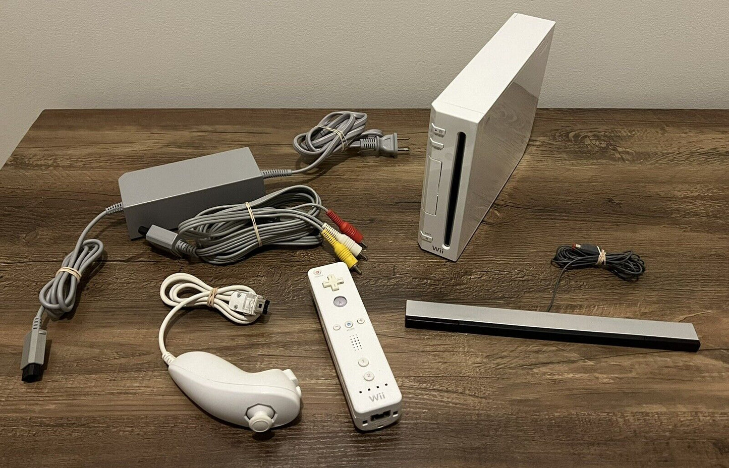 Nintendo Wii Console White. Backwards Compatible Controller & nunchuck Tested!