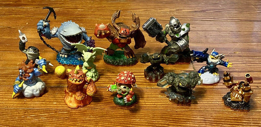 Activision Skylanders Giants Lot Of 12 Figures