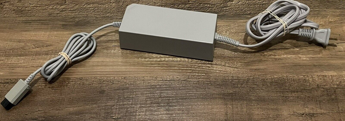 Nintendo Wii Console White. Backwards Compatible Controller & nunchuck Tested!
