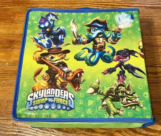 Swap-Force Skylanders Lot Of 10 Figures & Carrying Case Display Storage