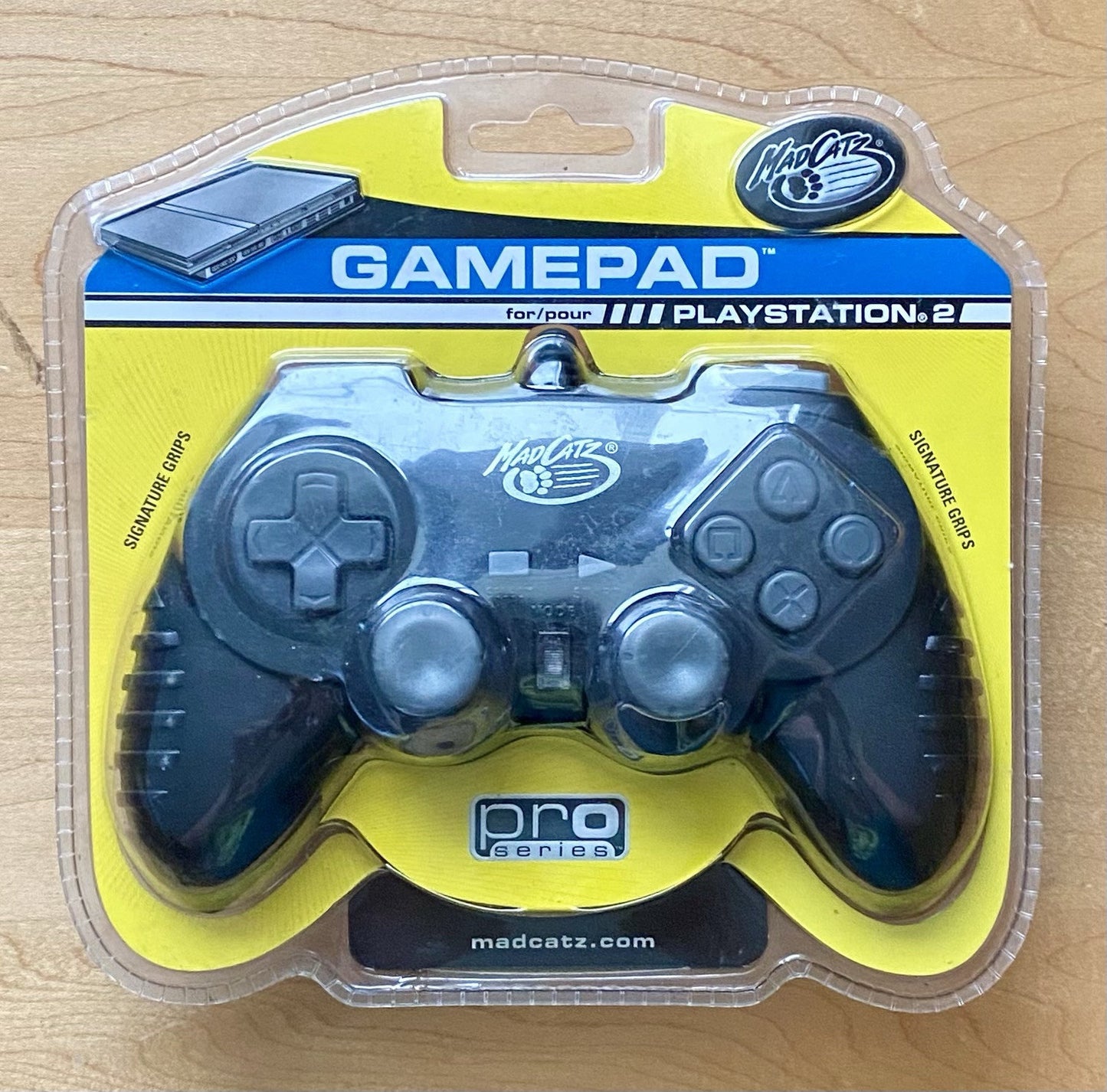 MadCatz Black Gamepad 200 Sony PlayStation 2 PS2 Vibration Pro Series Controller