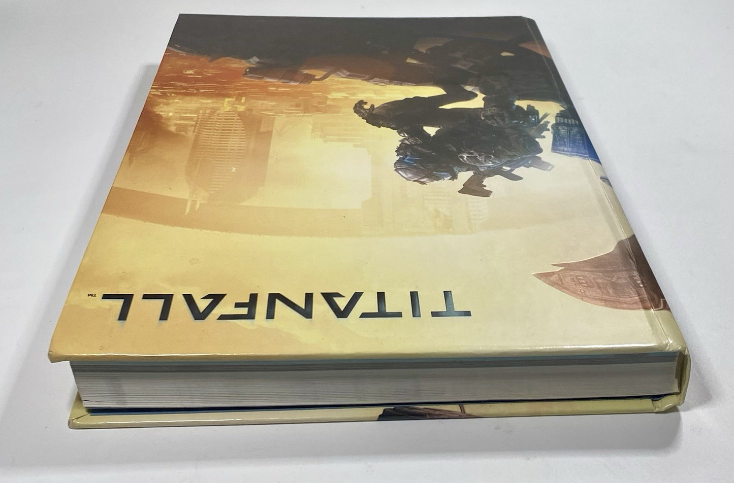 Titanfall Limited Edition Hardcover Strategy Guide Great Condition
