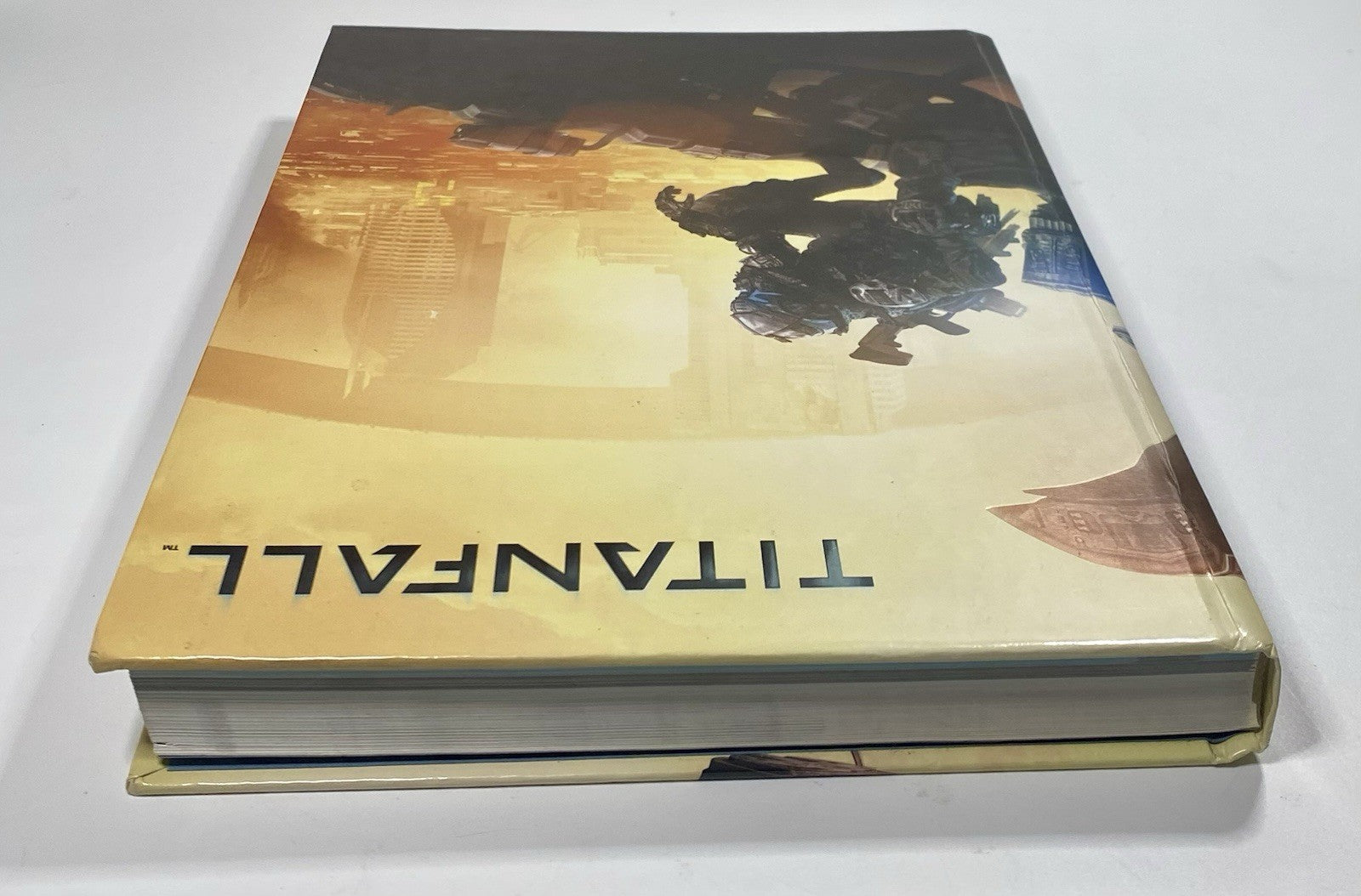 Titanfall Limited Edition Hardcover Strategy Guide Great Condition