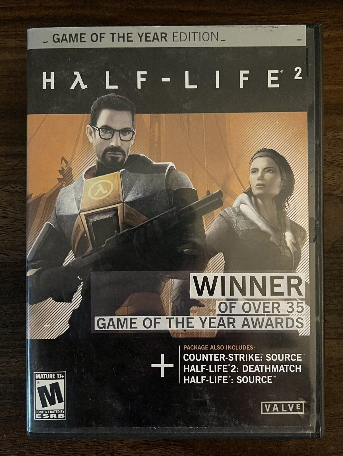 Half-Life 2: Game of the Year Edition (PC, 2005) 5 Discs And CD Key. Mint Discs