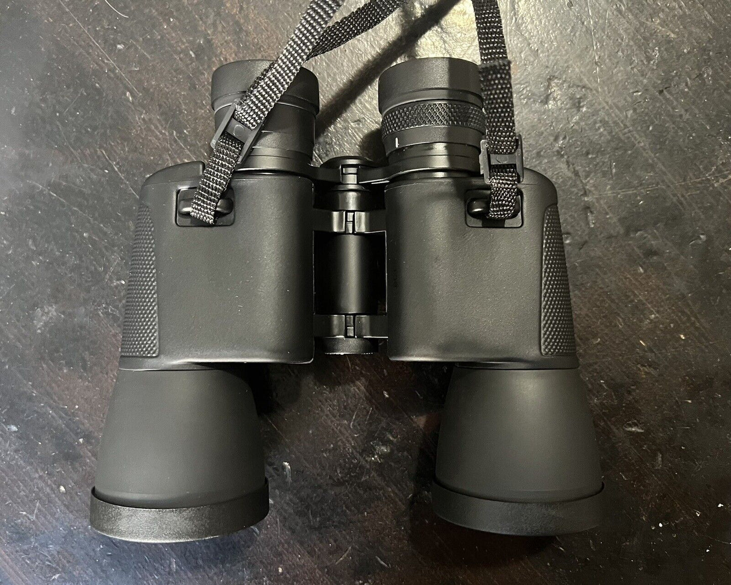 Bushnell PowerView  Binoculars 10 X 50 FOV 341 FT with Case