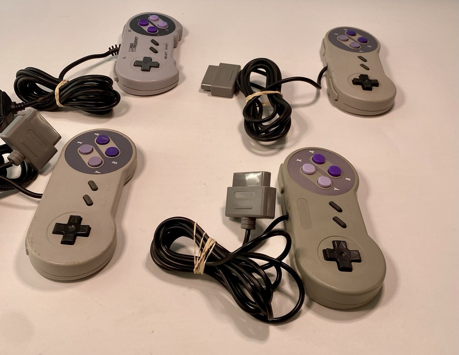 4 Super Famicom Nintendo SNES 3rd Party Controllers, Untested