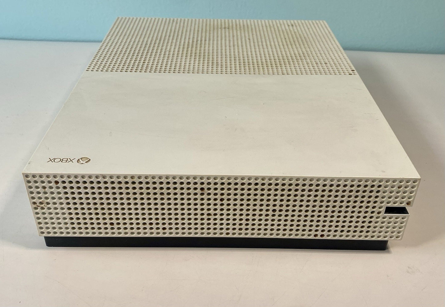 Microsoft Xbox One S 1681 White Console Only Bad Disc Drive For Parts/Repair