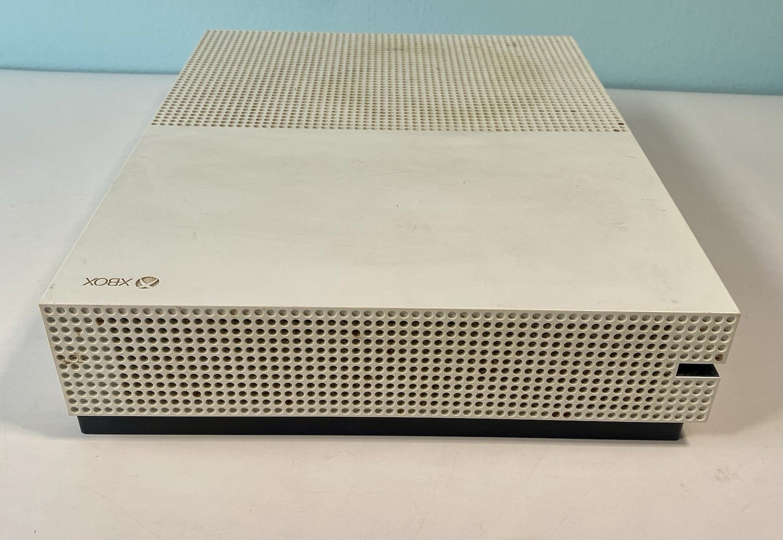 Microsoft Xbox One S 1681 White Console Only Bad Disc Drive For Parts/Repair