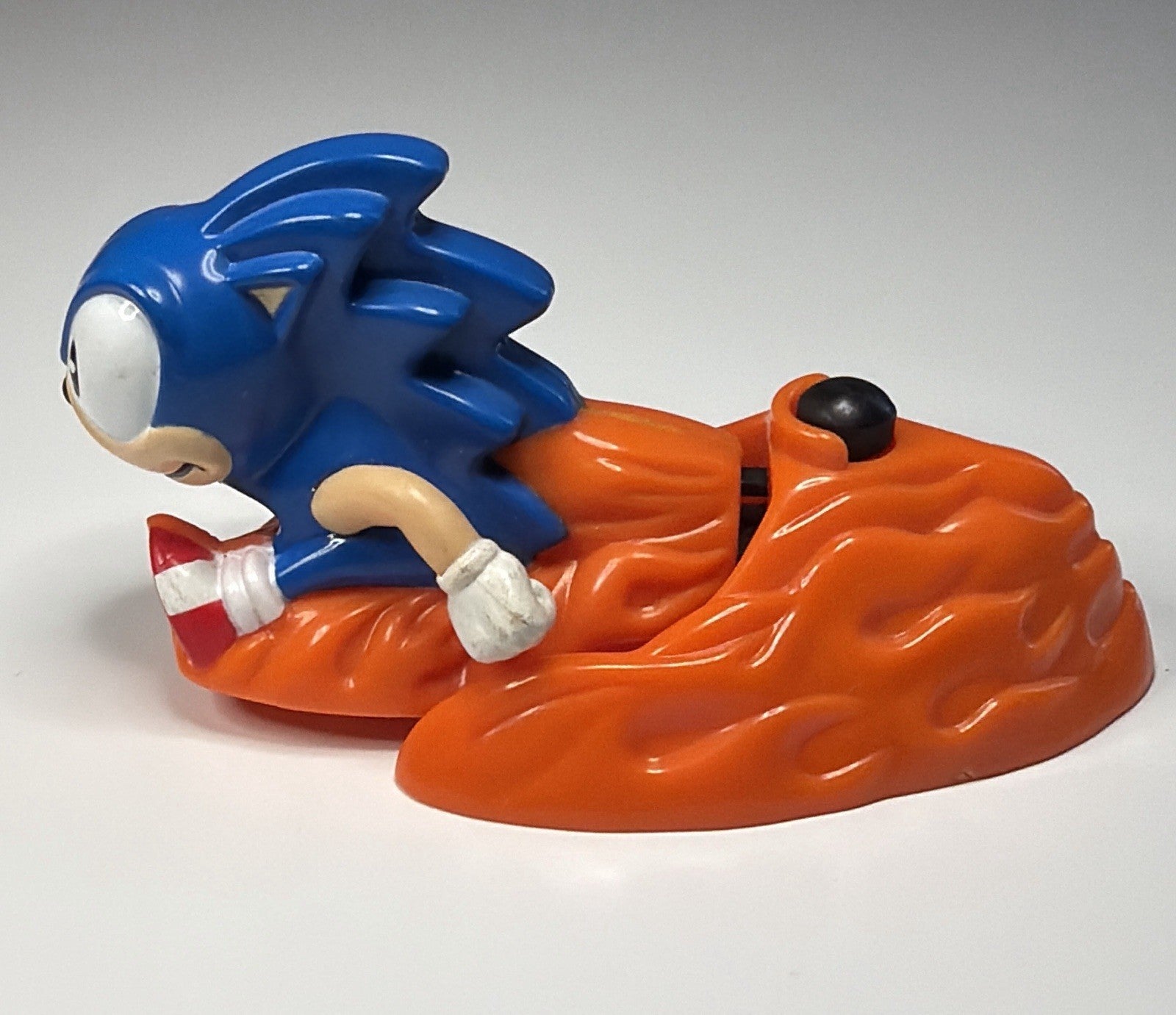 Vintage 1993 Sega Sonic the Hedgehog w/Flame Base Launcher plastic toy WORKS