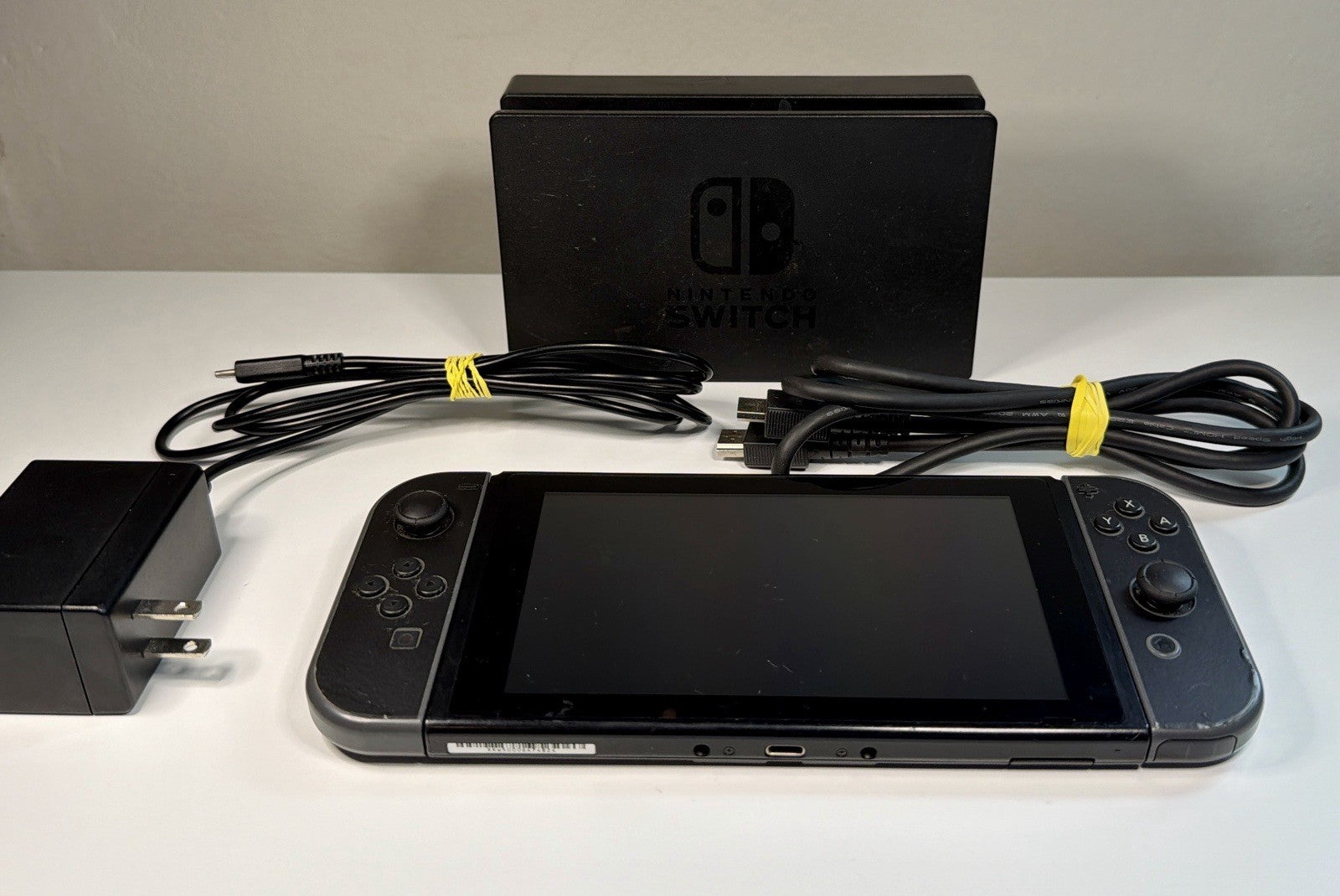 Nintendo Switch Console Bundle Black w/ Black Joy-Cons Dock HDMI Charger Tested