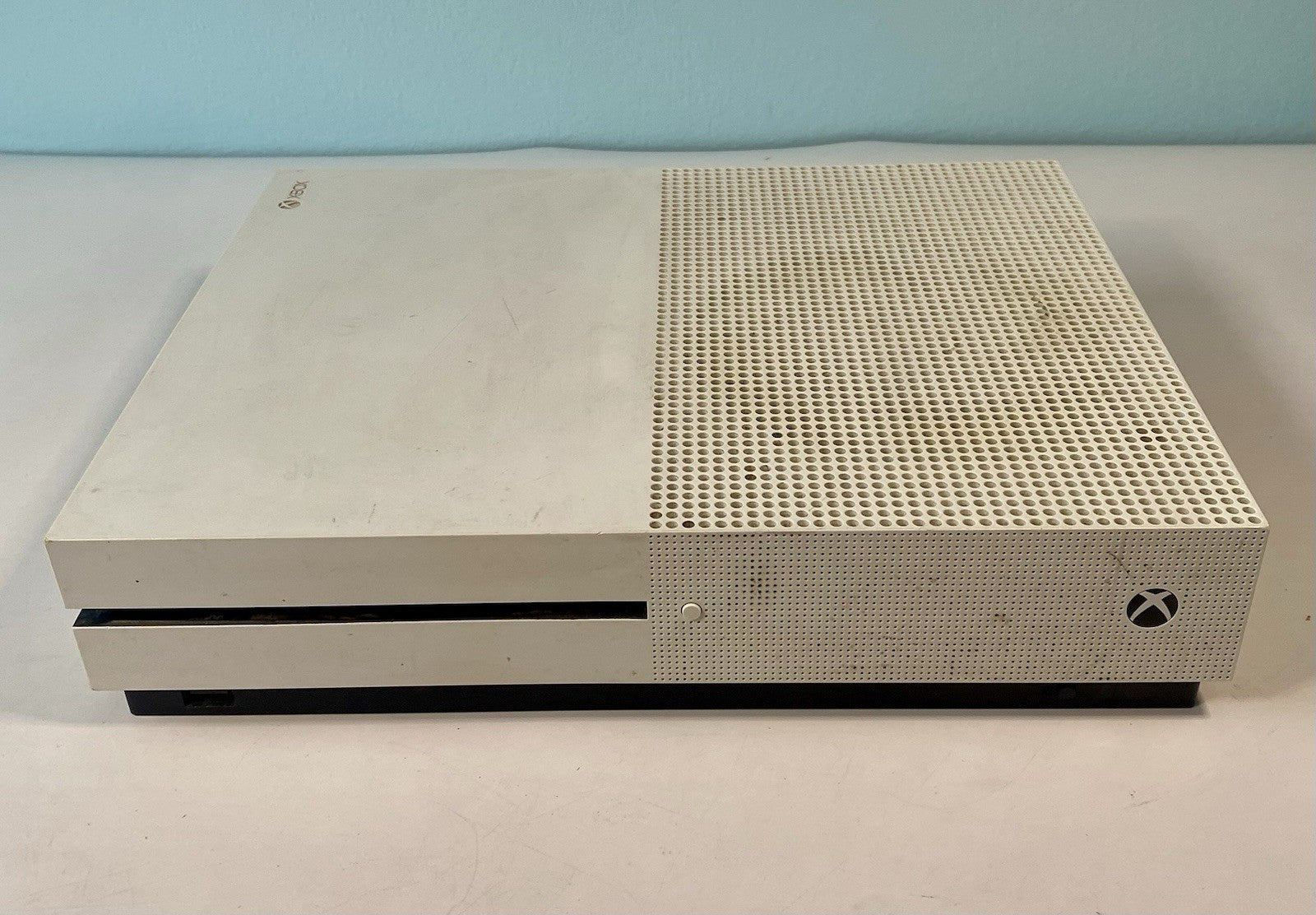 Microsoft Xbox One S 1681 White Console Only Bad Disc Drive For Parts/Repair