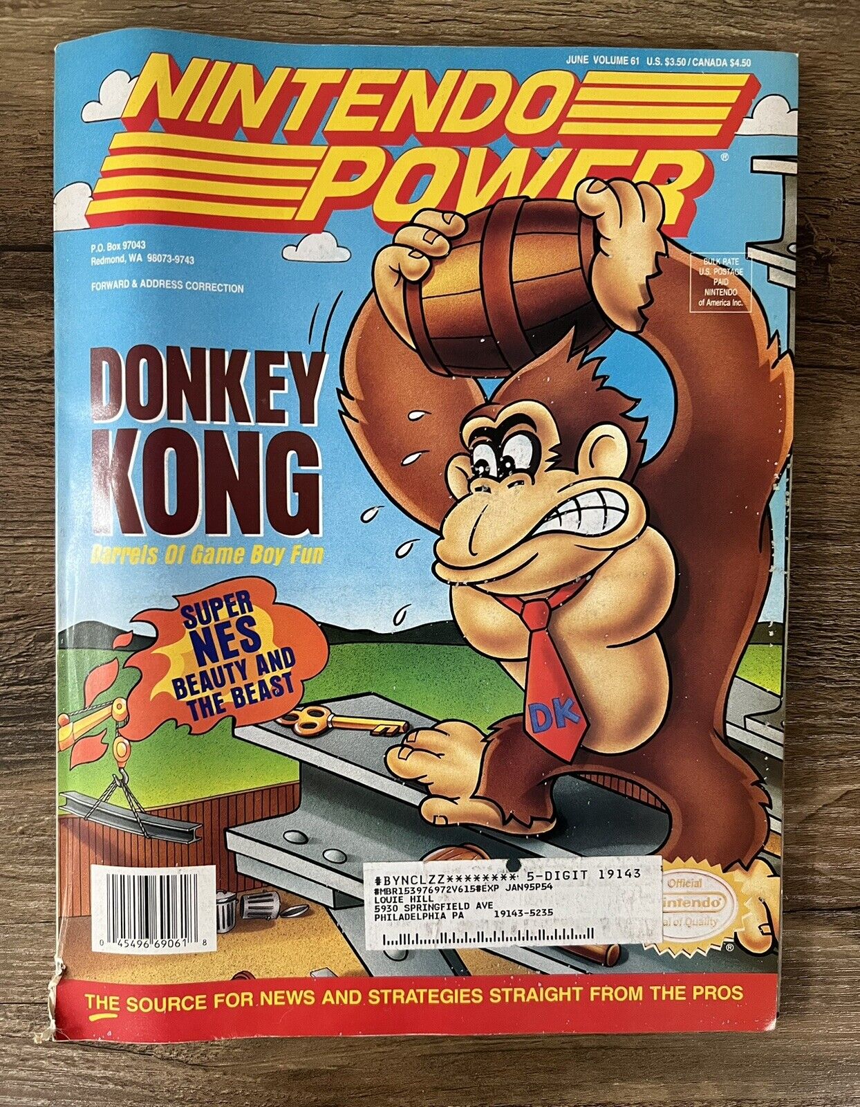 Nintendo Power June 1994 Volume 61 Donkey Kong. Complete W/ Poster and Cards