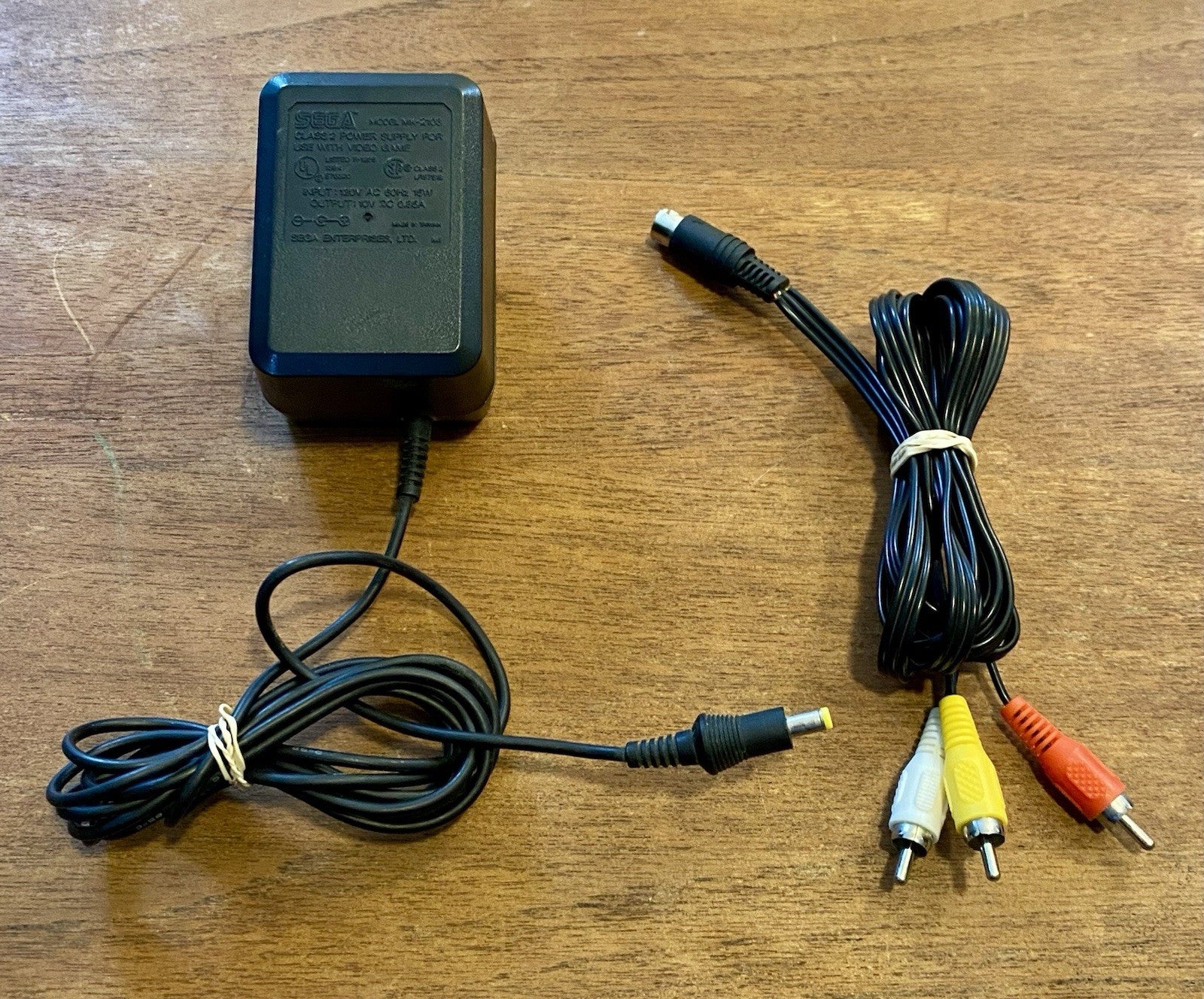 Sega Genesis Model 2 Console Bundle W/Controller And Cords. MK-1631 Tested