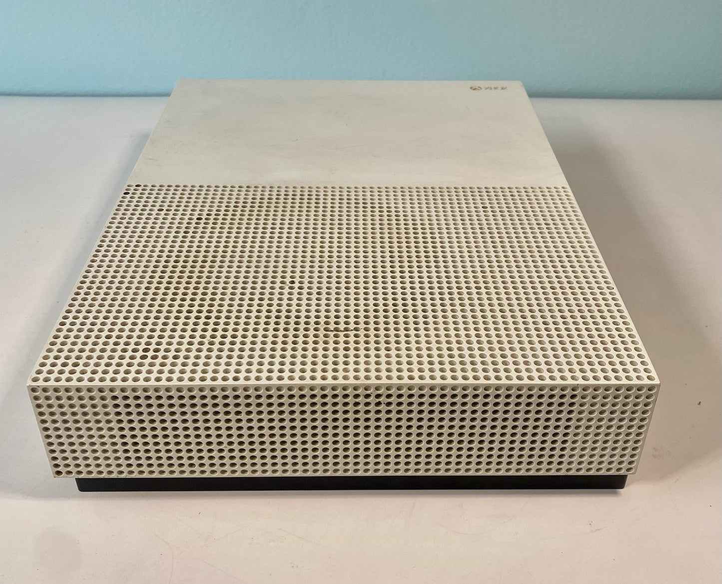 Microsoft Xbox One S 1681 White Console Only Bad Disc Drive For Parts/Repair