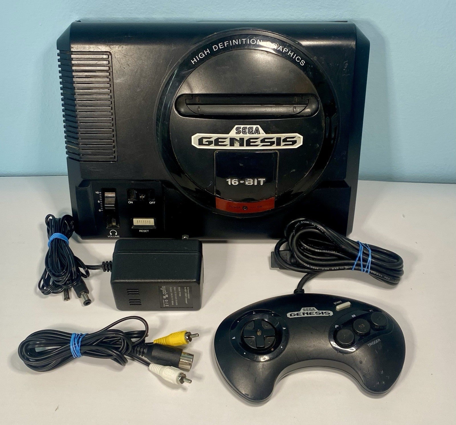 Sega Genesis Console Model 1 HD Graphics 1601 High Definition W/ Cords, Tested
