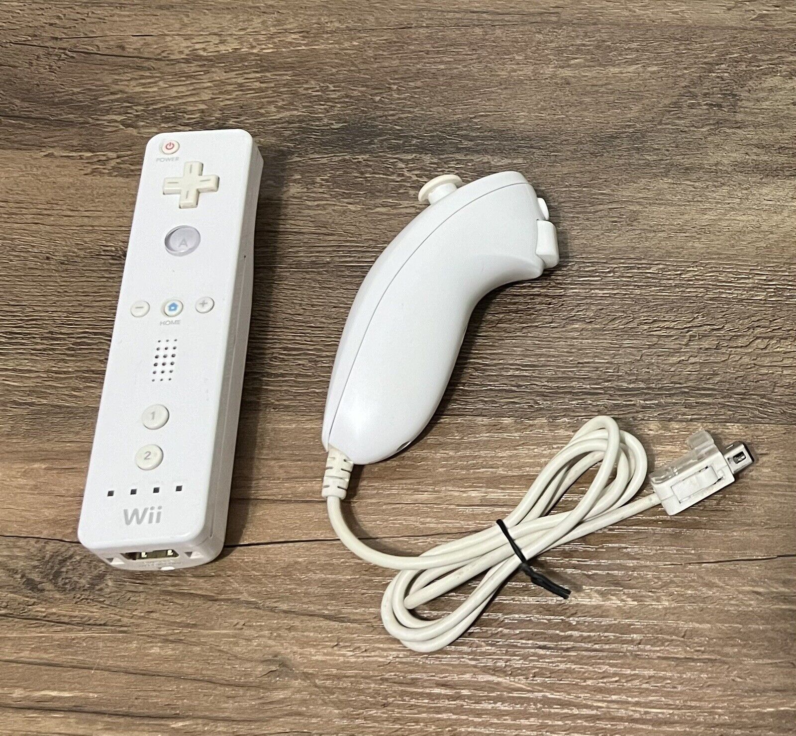 Nintendo Wii Console RVL-001 deals white console (GAMECUBE COMPATIBLE)