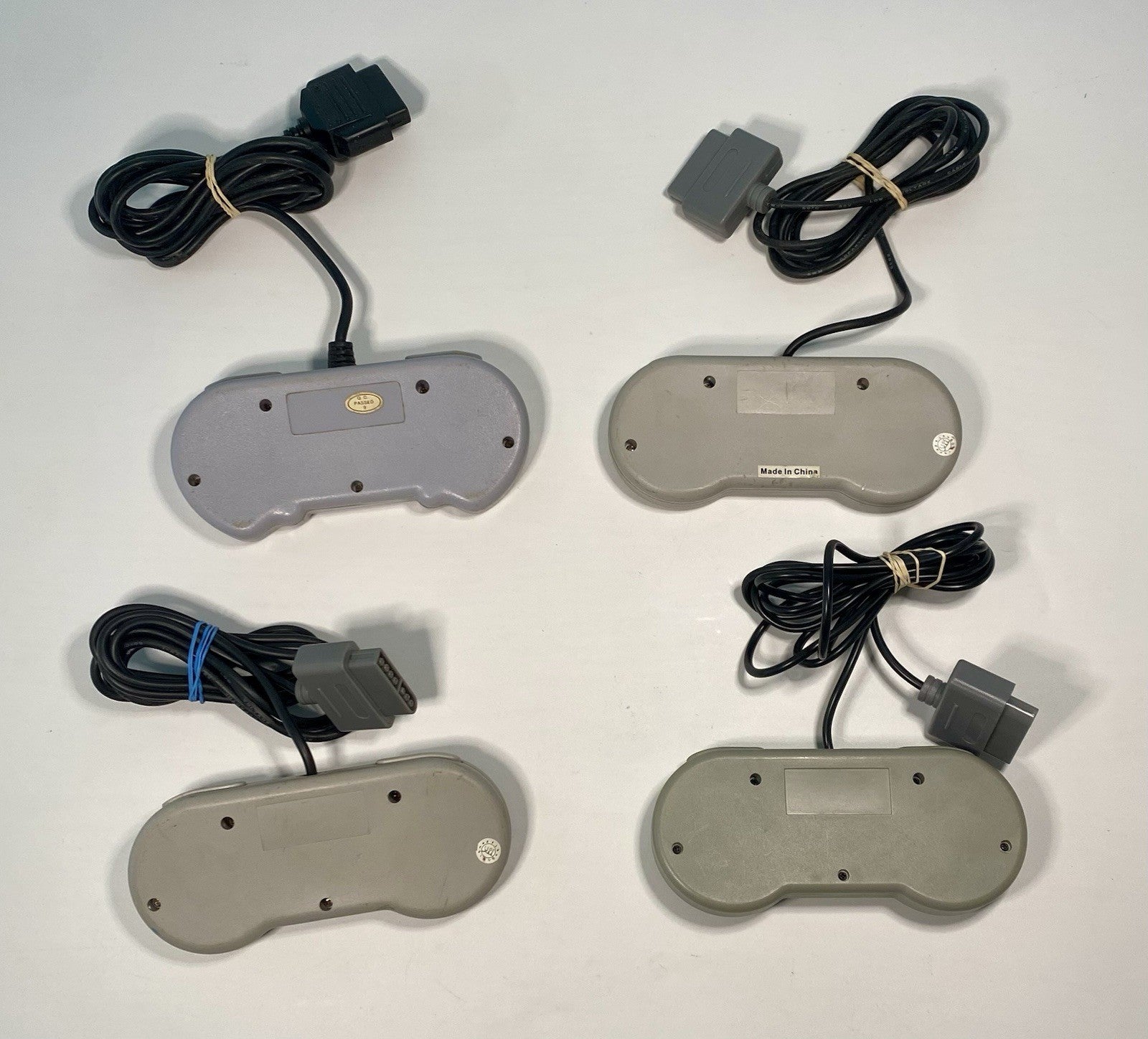 4 Super Famicom Nintendo SNES 3rd Party Controllers, Untested