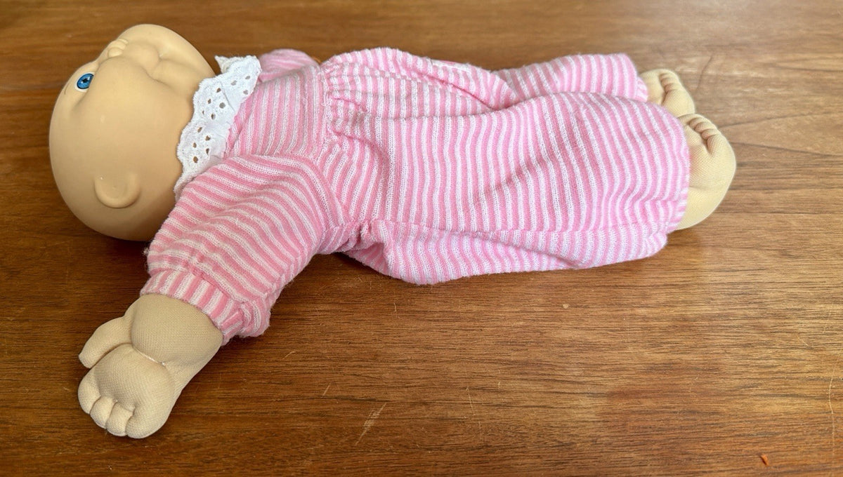 Cabbage Patch Doll 1978 1982 Xavier Roberts Blue Eyes Dream Collection One Piece