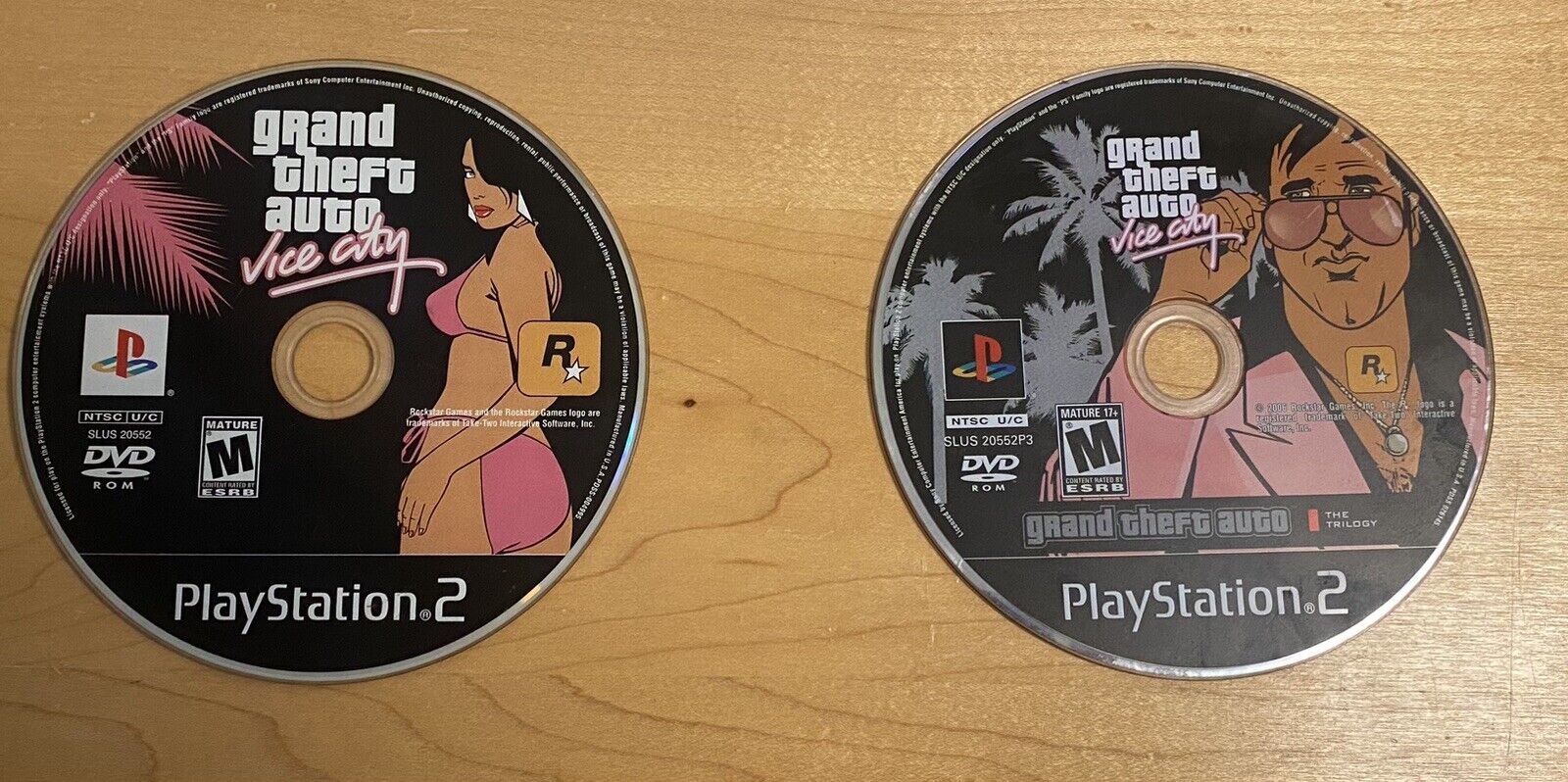 Grand Theft Auto Vice City 2 Disc Set (PlayStation 2 PS2) CIB W/ Manual & Map