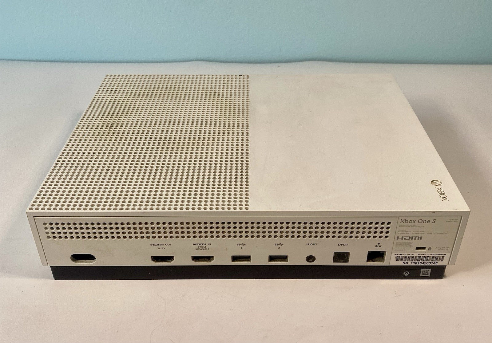 Microsoft Xbox One S 1681 White Console Only Bad Disc Drive For Parts/Repair