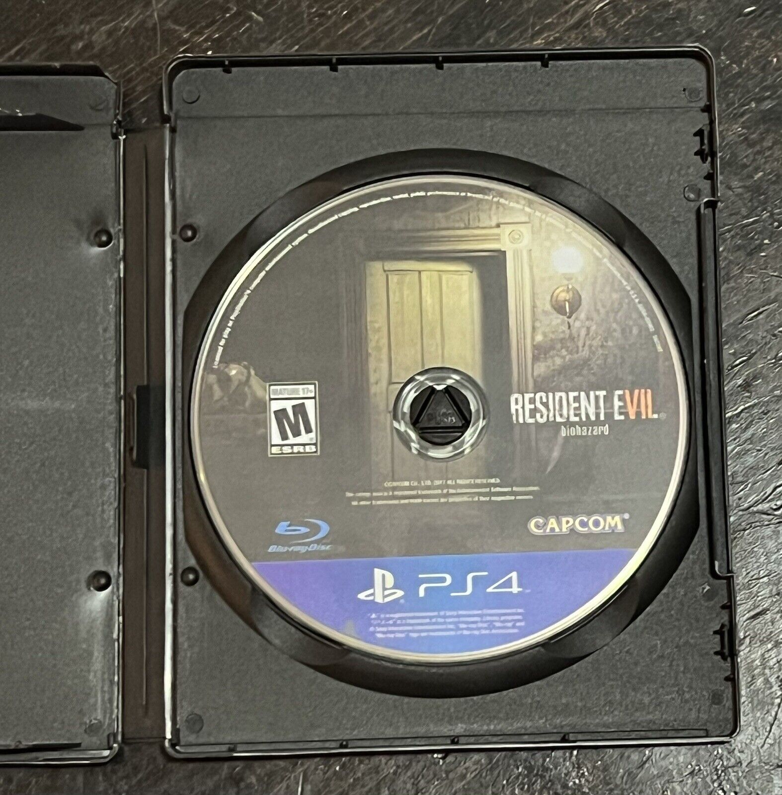 Resident Evil 7 Biohazard (PlayStation 4, 2017) PS4 DISC ONLY