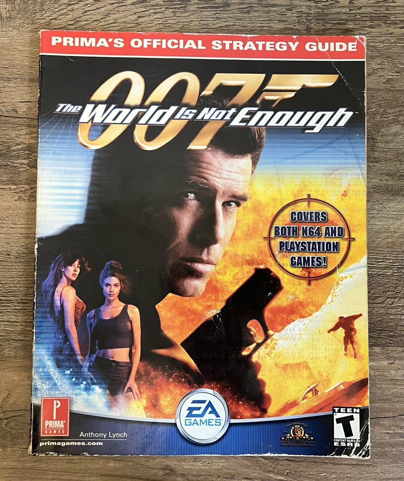 007: The World Is Not Enough Prima's Official Strategy Game Guide N64 / PS1