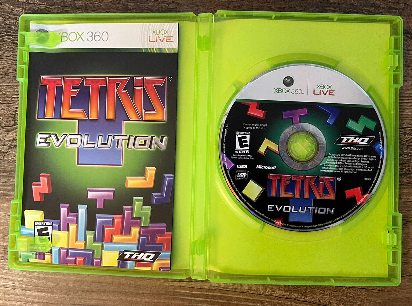 Tetris Evolution (Microsoft Xbox 360, 2007) CIB Game & Manual