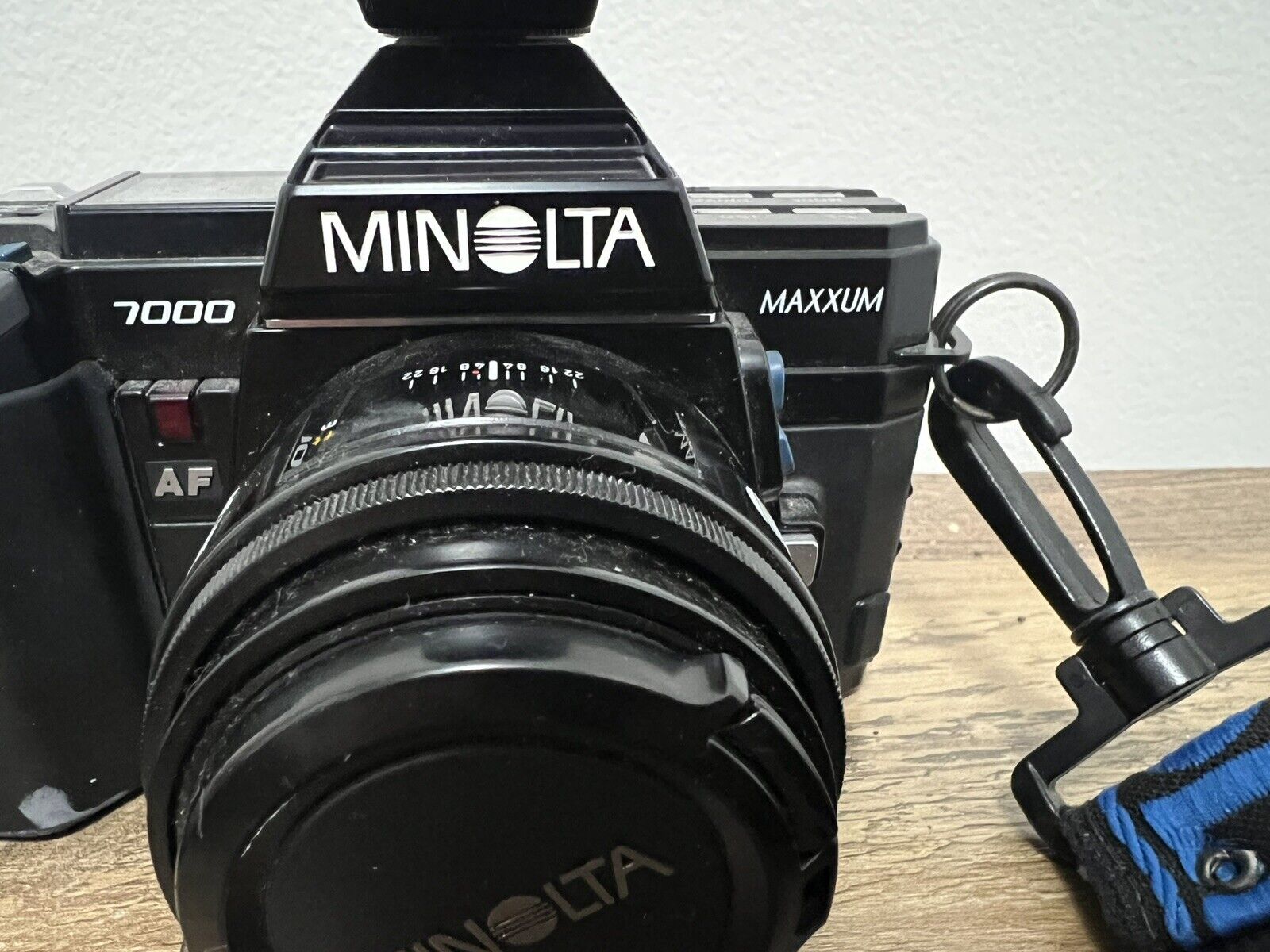 Minolta Maxxum 7000 35mm SLR Film Camera with 50mm Lens & 2800 AF Untested