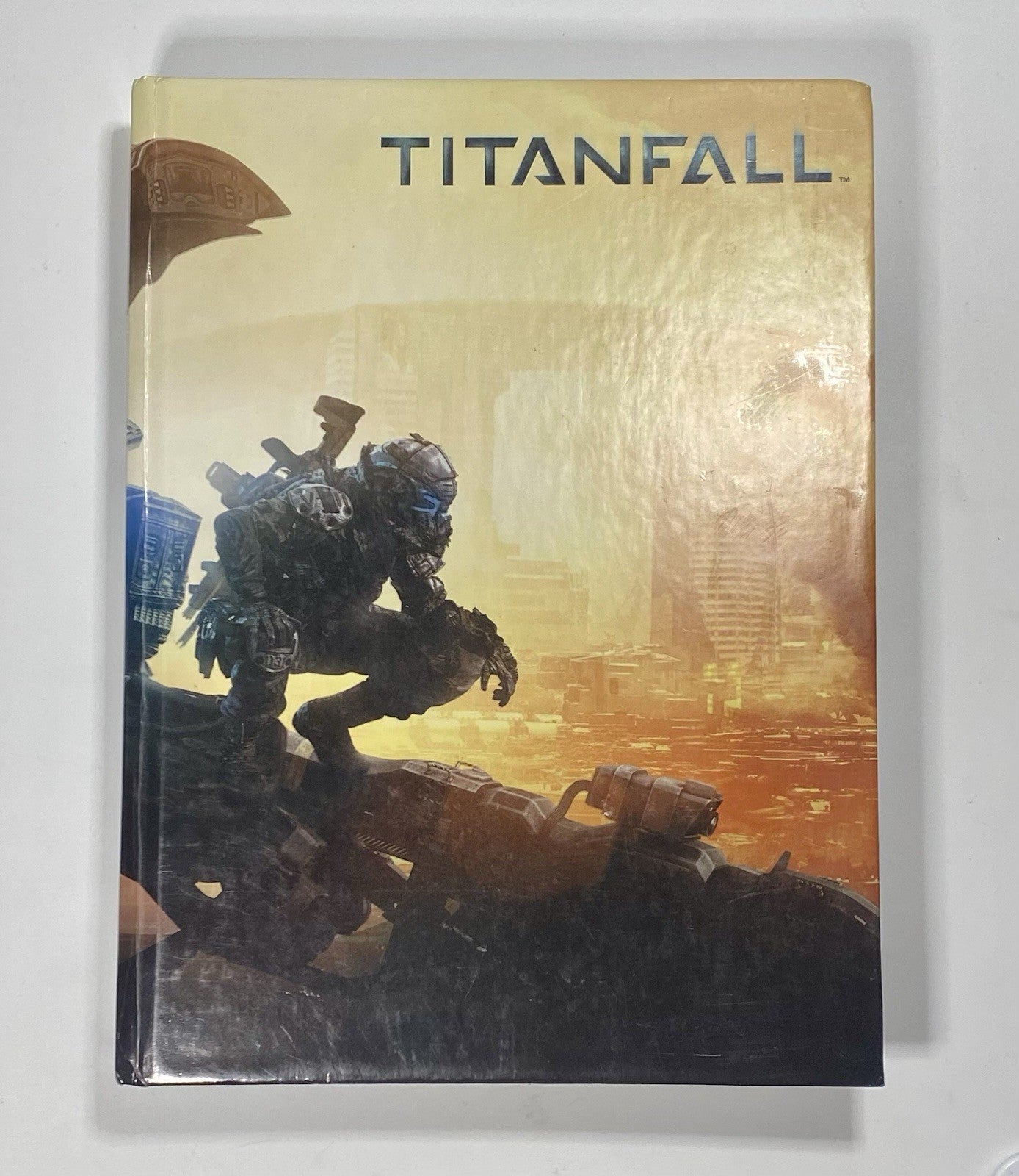 Titanfall Limited Edition Hardcover Strategy Guide Great Condition