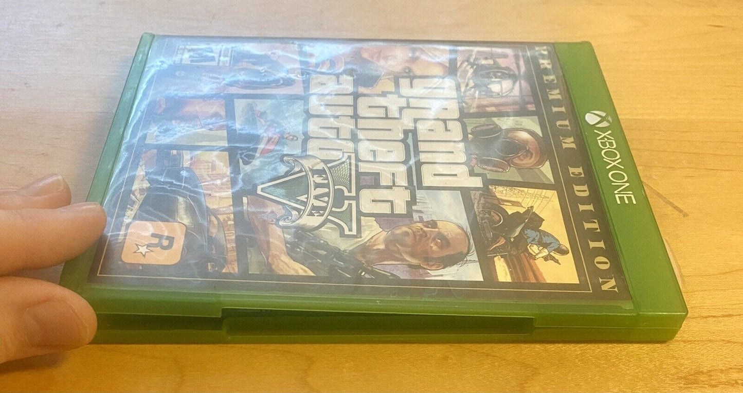 Grand Theft Auto V Premium Edition (Xbox One, 2014) COB W/ Map & Manual