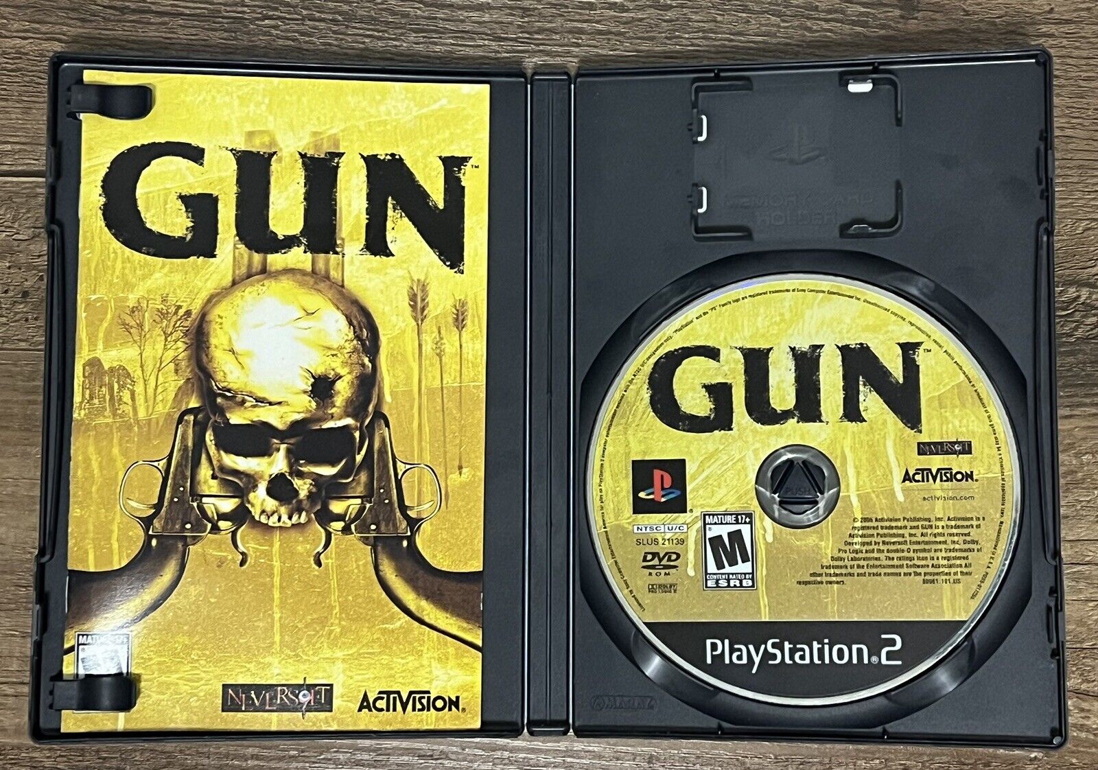 Gun Sony PlayStation 2 PS2 Activison Complete CIB Manual Tested!