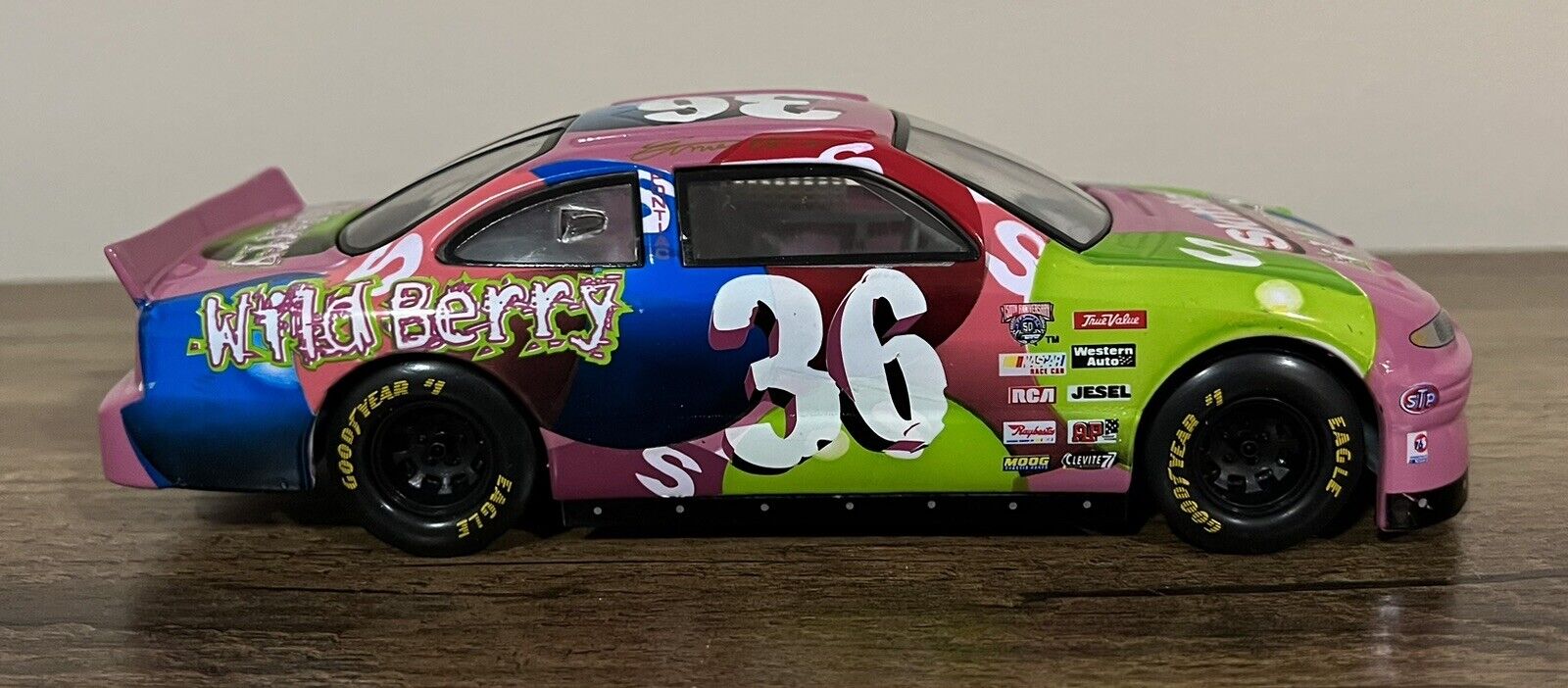 NASCAR Skittles Wild Berry 2 Car Set 1:24 Scale